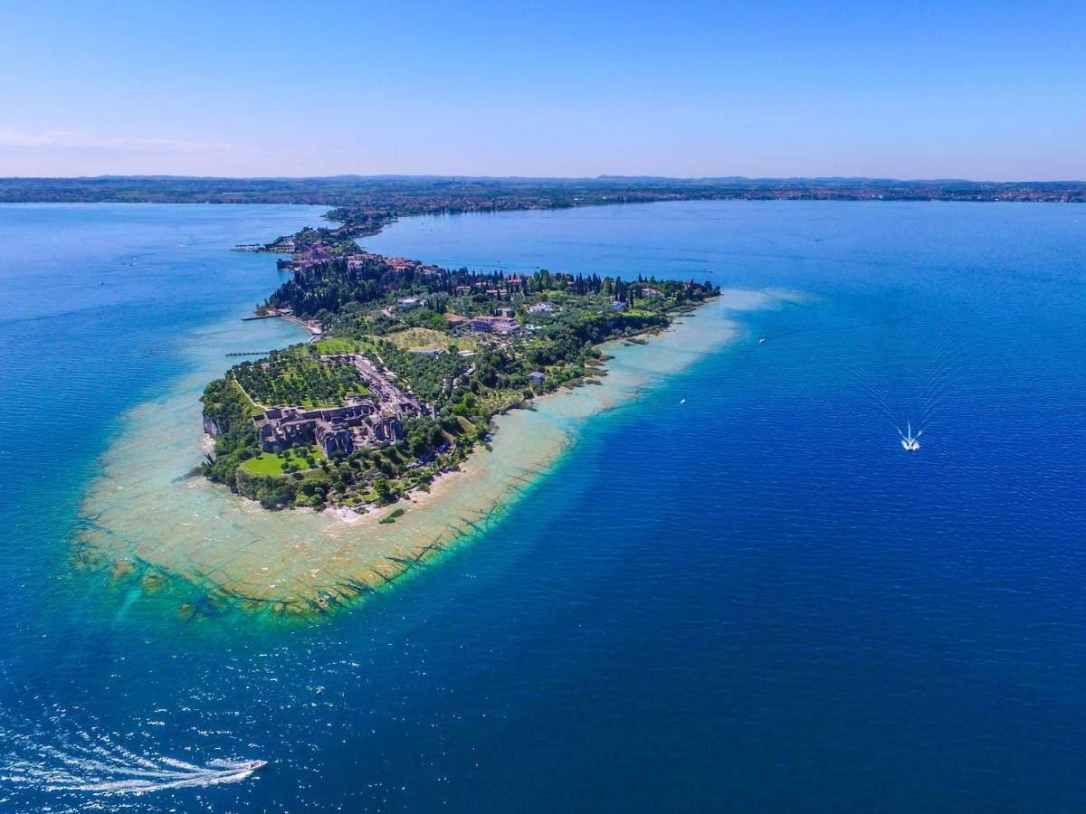Blue Suite Apartment Sirmione Buitenkant foto